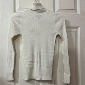 Women's Ribbed Turtleneck Sweater - White